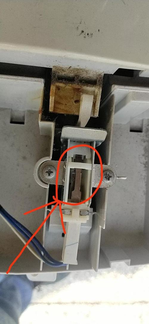 海尔洗衣机e1故障怎么解决。洗衣机维修