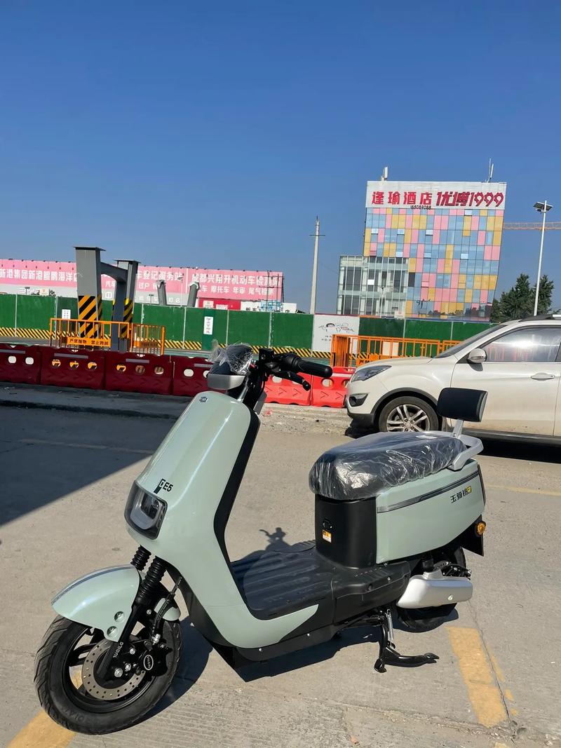 为啥摩企造的电摩就很贵。为啥雅迪、爱玛的就相对便宜。答案来了