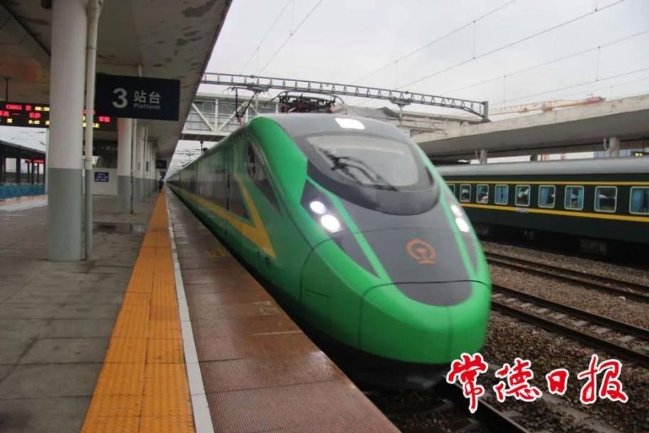 高铁开通，普速列车取消。常德站2023年年底前普速列车将恢复运营