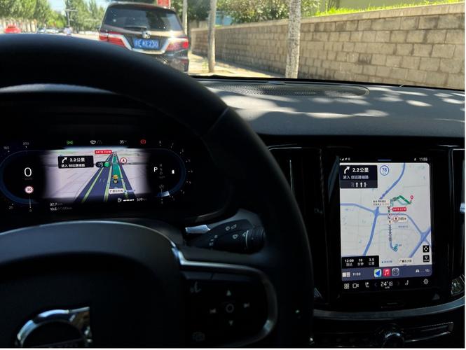 高德地图适配苹果CarPlay仪表盘导航，需iPhone12及以上