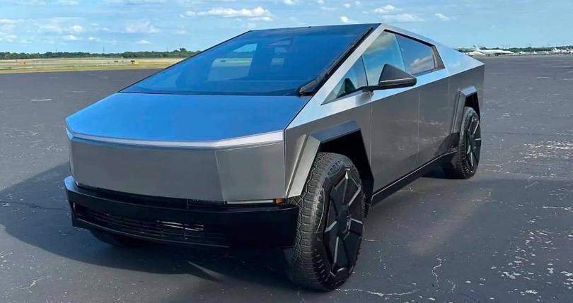 特斯拉电动皮卡Cybertruck超越保时捷911，全车不锈钢防弹