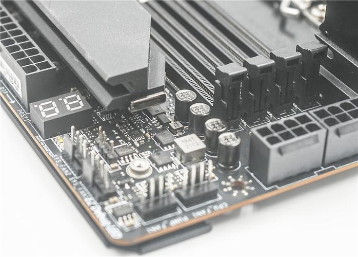 锐龙97950X+微星ACE战神主板+3080+H170iLCD水冷+7000X机箱装机
