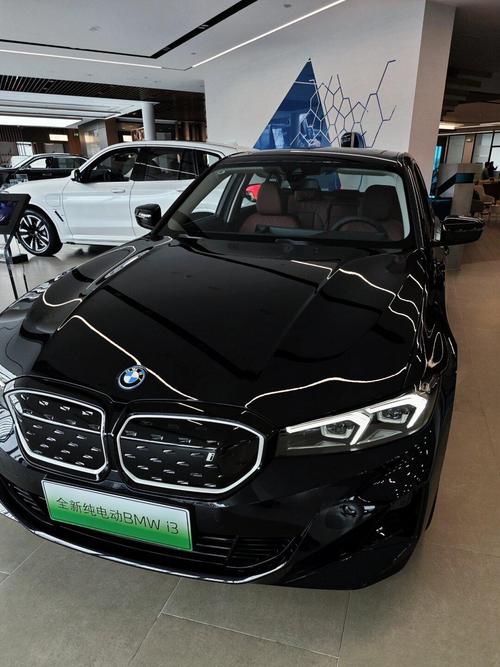 17万的宝马i320万内最值得买的纯电轿车。 家电资讯