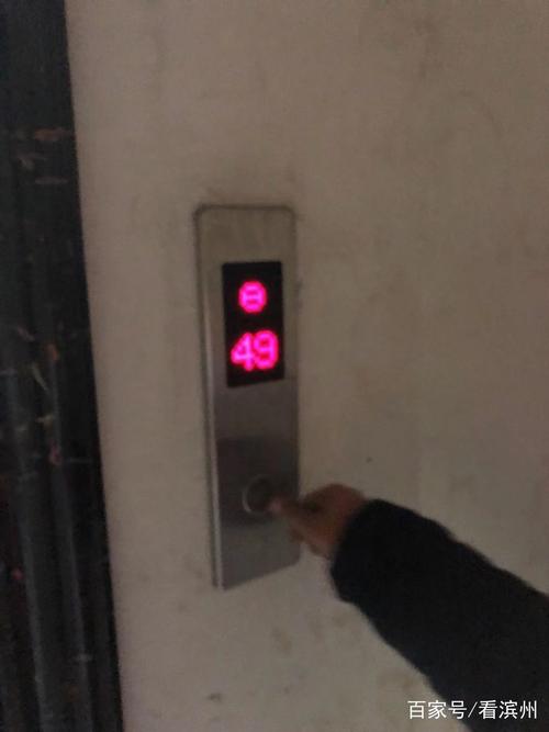 苏州一小区电梯频出故障，一查只做了“纸面维保”