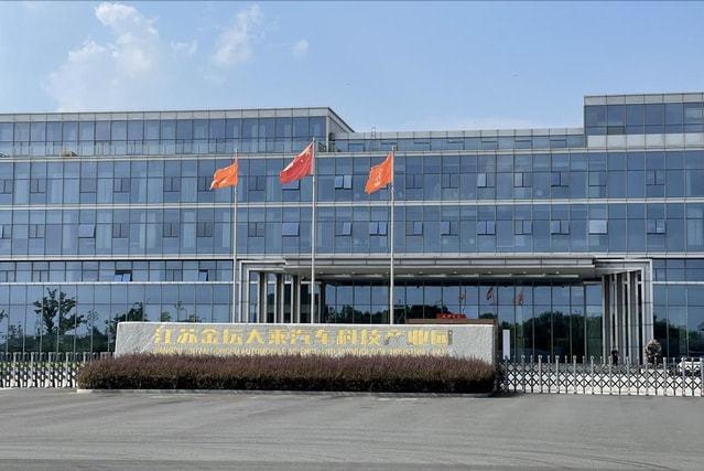 雷丁、小牛两轮向四轮升维，是风口还是窗口。