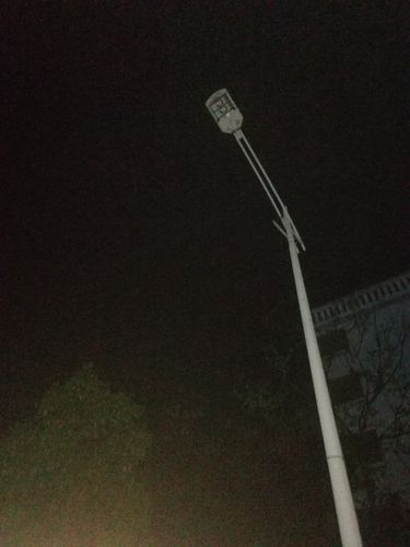 肇庆西江大桥部分路灯故障不亮