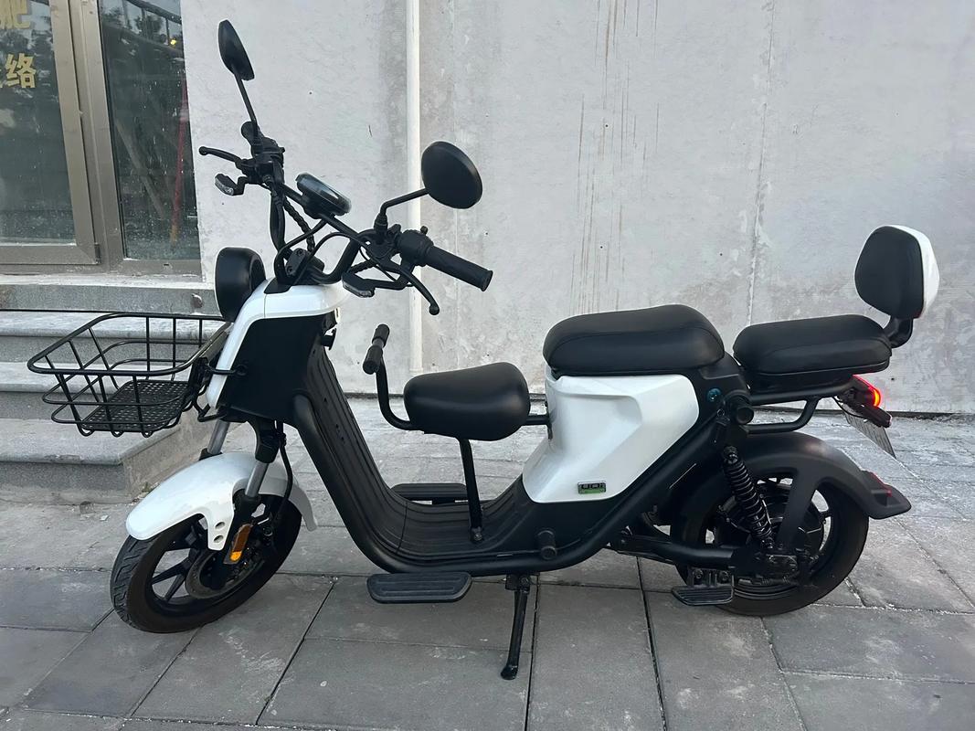 小牛U1青春版和九号电动车B65使用对比