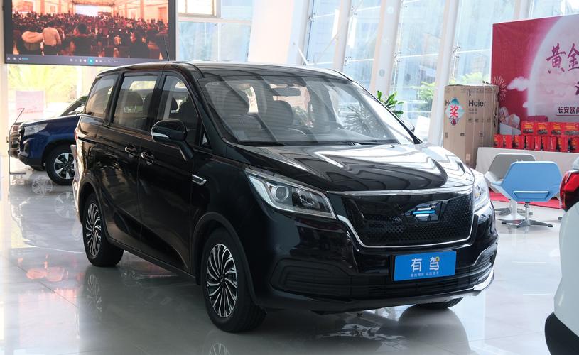 车长4840mm，纯电续航401KM，只卖16.68万，实拍长安欧尚科尚EV