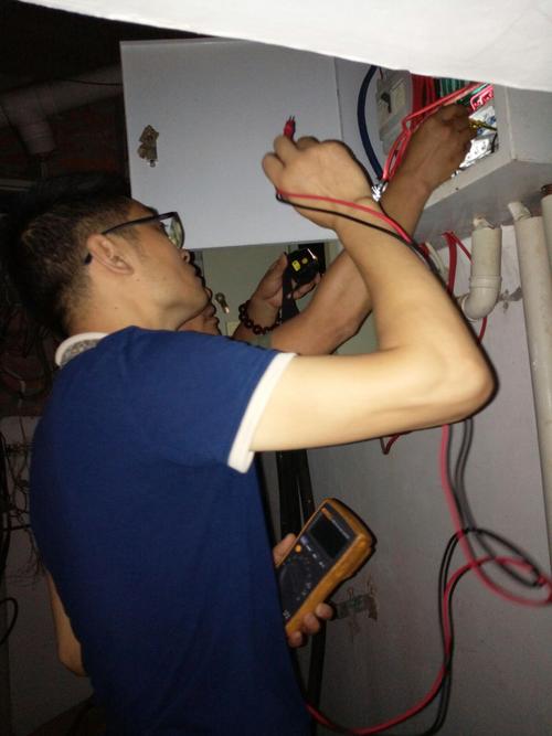 对讲机导致500kV变压器无故障跳闸?