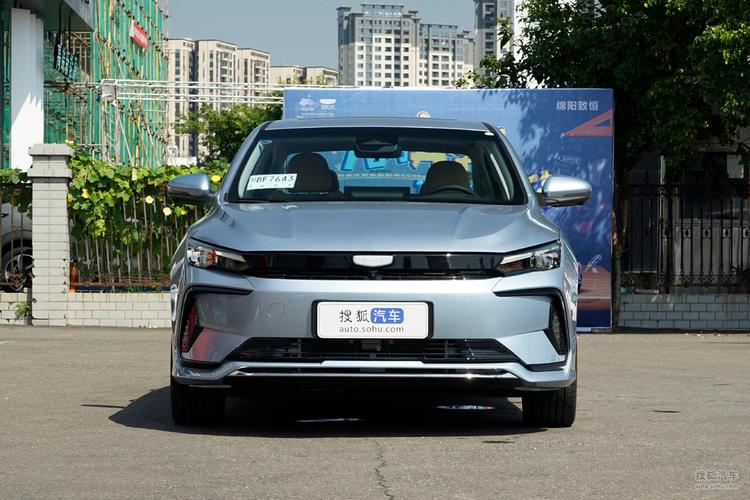 10万级电混轿车，帝豪LHi-P冠军版把性价比拉满|试驾