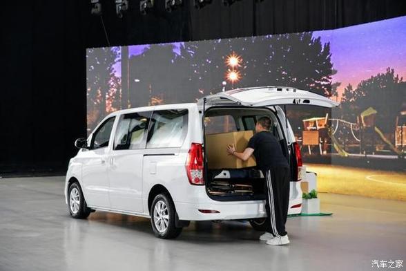 好事成双东风风行2024款菱智PLUS、菱智M5上市