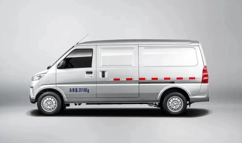 五菱“面包车”竟要13.28万起，是五菱飘了还是真的值。