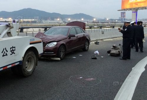 深圳女子奔驰车维修取车惊现安全套背后真相是什么。怎么判。