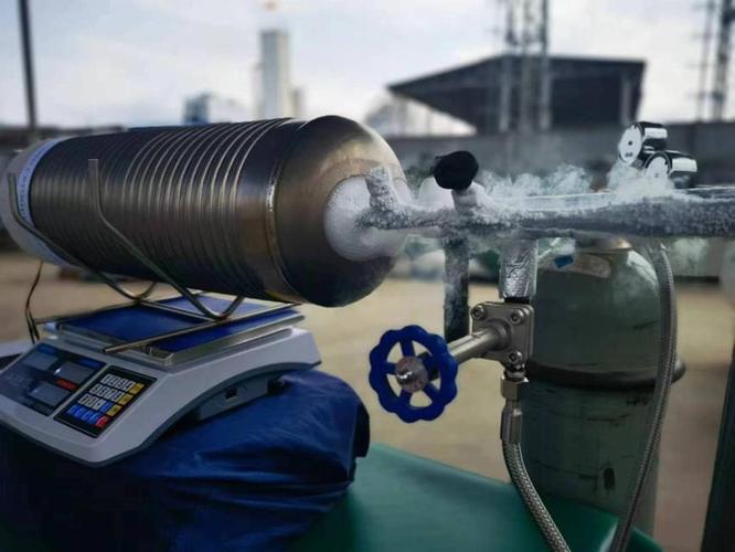 国内首台套采用氢透平膨胀制冷循环的5吨天氢液化系统产出液氢