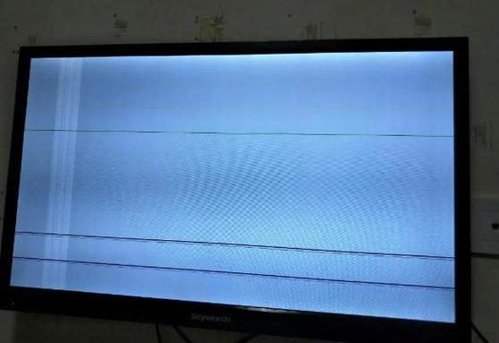 电视屏幕有横线电性能故障
