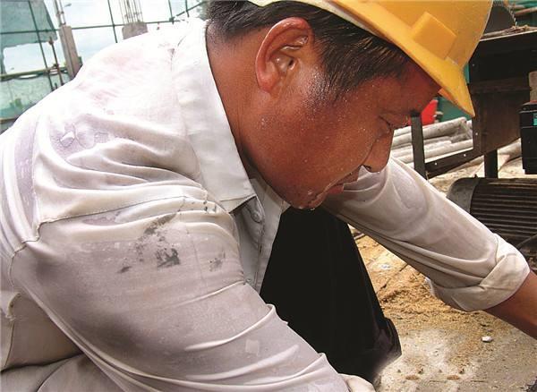 匠心筑梦,室内装修工的汗水与泪珠 维修服务