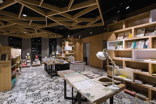 合理规划商铺室内装修预算，打造高性价比的商用空间