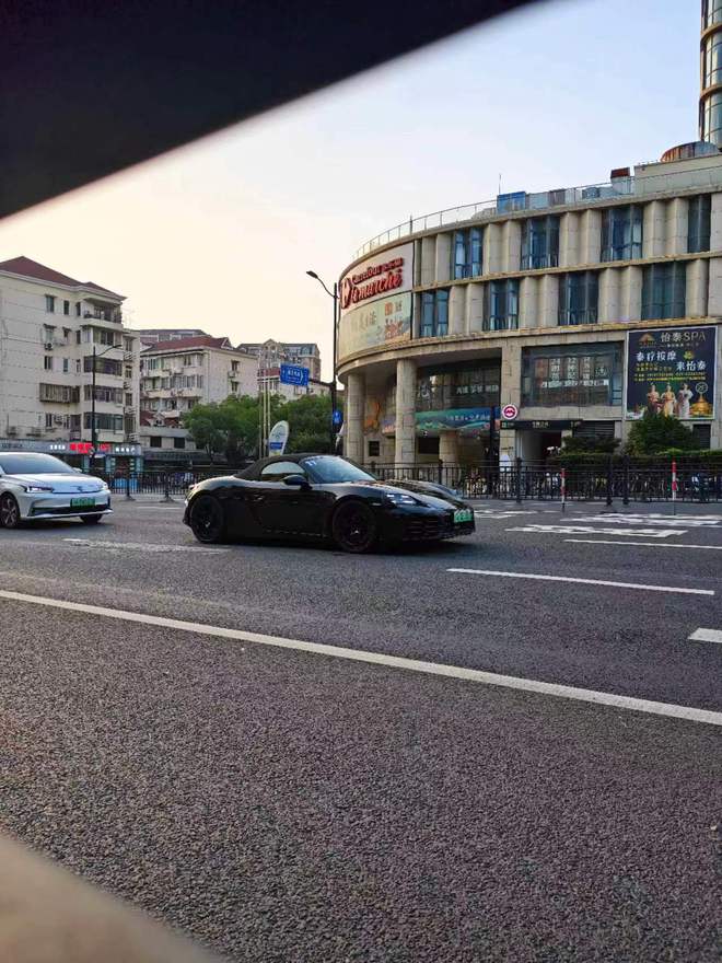 保时捷 718 纯电跑车国内谍照曝光，预计 2024 年底亮相 保时捷 718 纯电跑车国内谍照曝光，预计 2024 年底亮相「保时捷718纯电动」 生活资讯