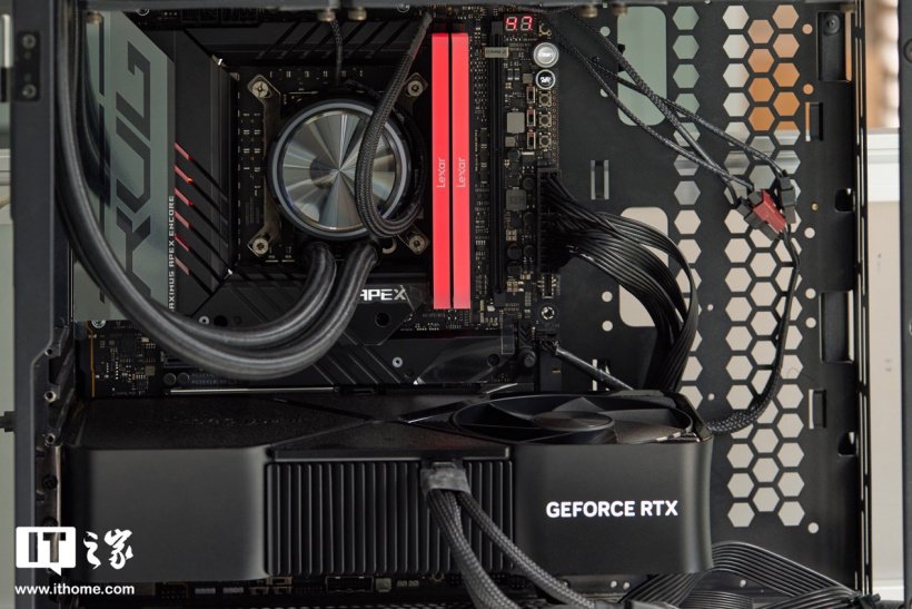 【IT之家开箱】雷克沙战神之翼 ARES RGB DDR5 8000 内存图赏：炫彩白翼支持 RGB 【IT之家开箱】雷克沙战神之翼 ARES RGB DDR5 8000 内存图赏：炫彩白翼支持 RGB 汽车服务