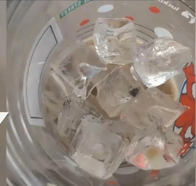 突然火了！很多人一边吐槽一边买买买 突然火了！很多人一边吐槽一边买买买「一边买一边扔」 汽车服务