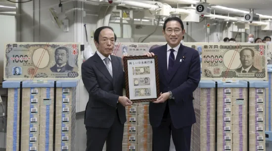 日本发行新版纸币 使用3D全息防伪技术「日本纸币全息贴标的内容」 生活资讯