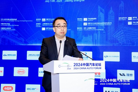 李邵华：汽车芯片已成为智能网联汽车的大脑和心脏，其重要性日益突出 汽车服务