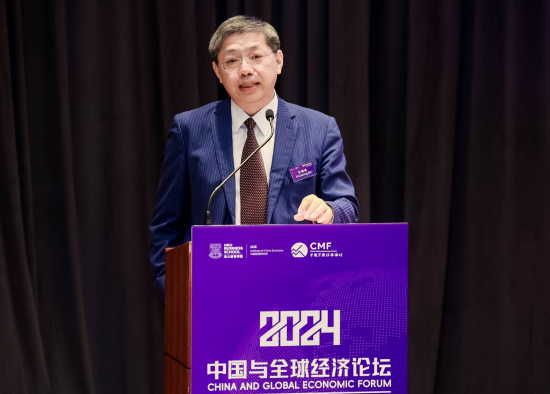 巴曙松：靠贸易计价结算去推动人民币国际化是不够的，重点要完善后续配套投资 汽车服务