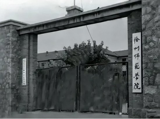 “医药女王”钟慧娟的进阶之路：从化学老师，到日赚1.67亿 “医药女王”钟慧娟的进阶之路：从化学老师，到日赚1.67亿「钟慧娟 专访」 维修服务